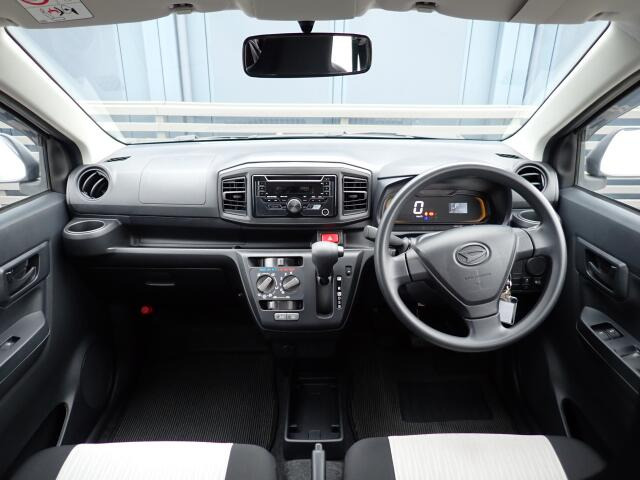 �C���p�l�摜�ɂȂ�܂��B�ԓ��͐��Ǝ҂ɂĎ����N���[�j���O�{�H�ς݂Ȃ̂ŁA��ϐ����ł��B