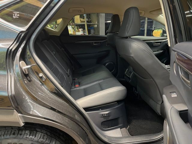 �L�X�Ƃ���2��ڃV�[�g�͋��Z���������A���S�n�����K!�F�B��Ƒ��Ƃ̂��o�����ɂ҂�����ł��B�x�r�[�V�[�g��`���C���h�V�[�g�g�p�������K�ɂ��߂�������������\���ȋ�Ԃ��m�ۂ��Ă��܂��B