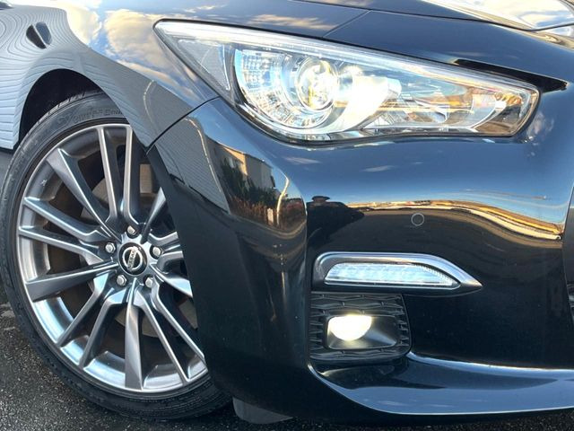 �yLED�w�b�h���C�g�z���V����ԑ��s�����ǍD�Ȏ��E���m�ۂ����S���ĉ^�]�ł��鍂�P�xLED�w�b�h���C�g�𑕔�!�_�����x�������A����d�͂��}�����Ă��܂��B