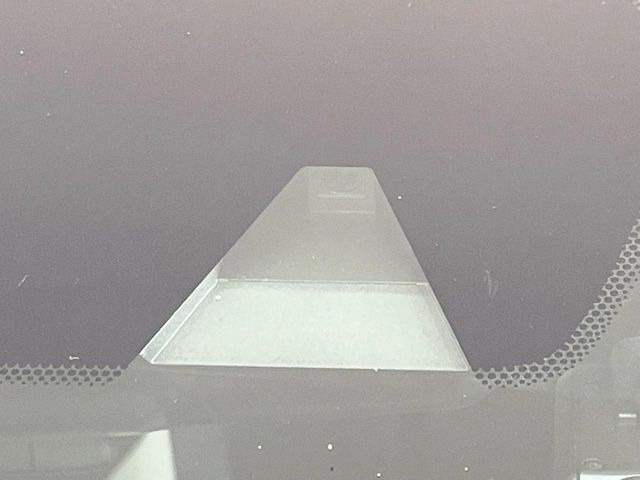 �y�C���e���W�F���g�G�}�[�W�F���V�[�u���[�L�z�t�����g�J�����őO���̎ԗ�����s�҂����m�B�Փ˂������Ȏ��͏Փ˔�Q�y���u���[�L���쓮�A�Փˉ�����T�|�[�g�B�����S�Ƀh���C�u�����y���݂��������܂��B