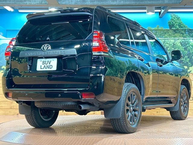 ☆全国のネクステージからお取り寄せが可能※!遠方の店舗に展示してあるクルマが気になる場合も、最寄りの店舗でご覧いただくことが可能です!是非私たちに要望をお聞かせください!※別途費用