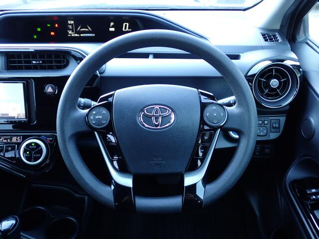 �I���b�N�X�F�蒆�ÎԂ͌��I�����㎿�Ȏ��q�݂̂����͂��v���܂��B�S�ԂɃv���̐E�l�ɂ��O�ꂵ�����O���̐��|�A�����グ�Ă���܂��B