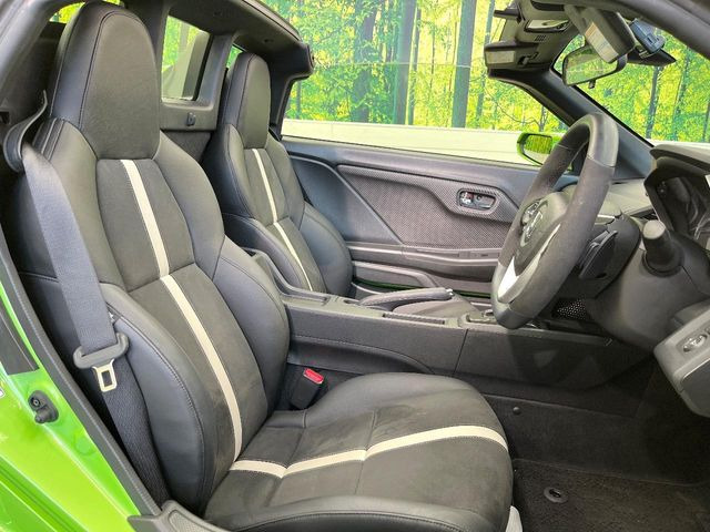 �y�n�[�t���U�[�V�[�g�z�������ƍ���S�n�𗼗������l�C�̃V�[�g���w�ʁE���ʂ̃t�@�u���b�N�f�ނ́A�ʋC���̗ǂ��⊊��ɂ����ɗD��Ă��܂��B�C���╞���ɍ��E���ꂸ���K�ɂ���肢�������܂��B