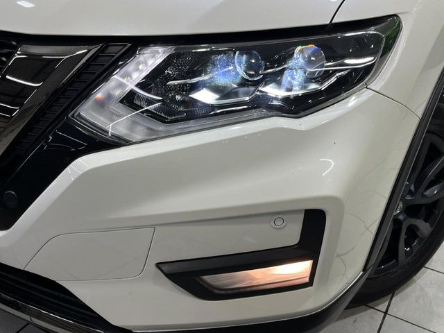 �yLED�w�b�h���C�g�z���V����ԑ��s�����ǍD�Ȏ��E���m�ۂ����S���ĉ^�]�ł��鍂�P�xLED�w�b�h���C�g�𑕔�!�_�����x�������A����d�͂��}�����Ă��܂��B