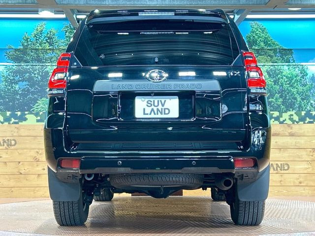 安心の最長10年・走行無制限保証(有償)をご用意。保証内容も充実はもちろん、無料点検&オイル交換や、年中無休の全国・24時間ロードサービスも付帯されておりますのでご安心下さい。