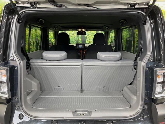 ���i�̂���������ʋ΁A���}���ɏ\���ȉ׎��X�y�[�X���m�ۂ��Ă���܂��B�Z�J���h�V�[�g��|���ƁA�傫�ȉו��̐ύڂ��\�ł���