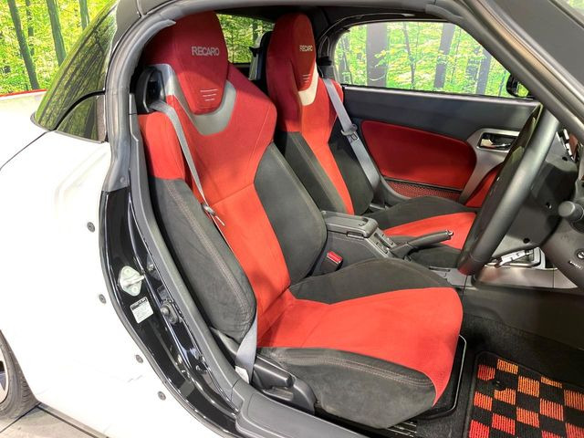 �yRECARO���o�P�b�g�V�[�g�z�l�ԍH�w�Ɋ�Â����ʈ����z�ɂ���č��ւ̕��S�Ⓑ���ԉ^�]���̔�J�������y������ڂŃ��J���Ƃ킩��X�|�[�e�B�ȃ��b�N�X�������ł��B