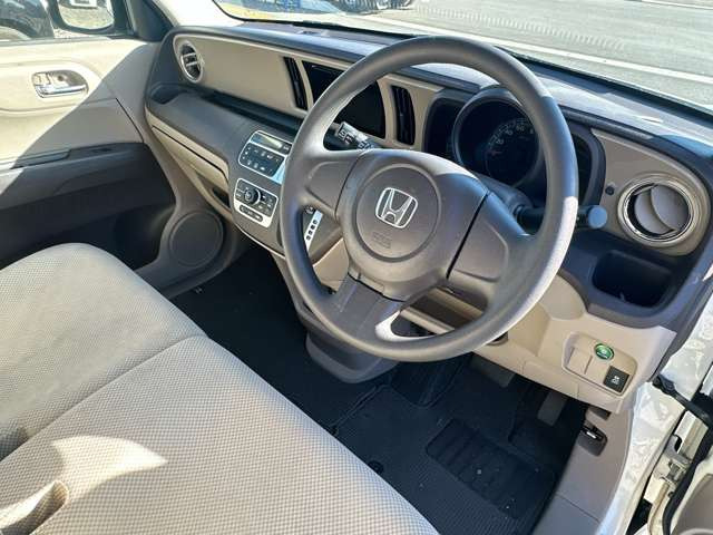 �I�[�����[�J�[�̌y�����Ԃ𒆐S�ɖL�x�ȎԎ����葵���Ă���܂��􂨒T���̂��Ԃ������ƌ�����܂�!!