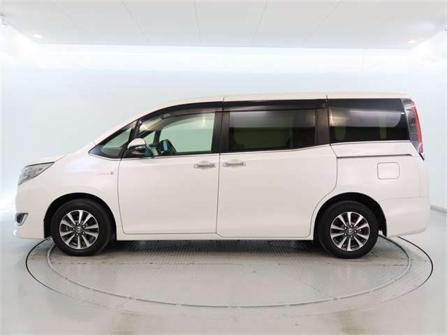 エスクァイアハイブリッド1.8 Gi