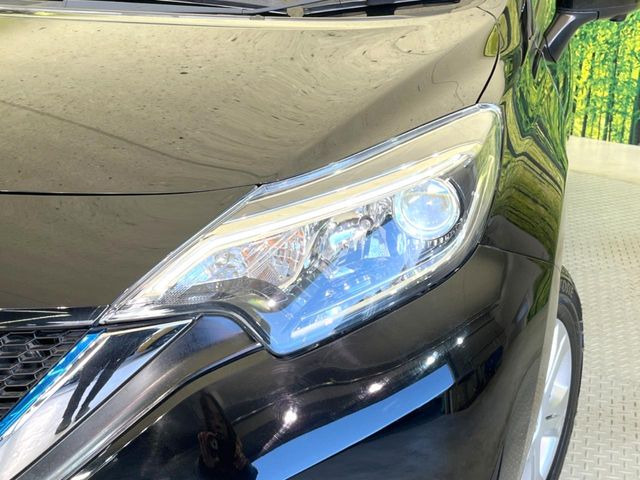 �yLED�w�b�h���C�g�z���V����ԑ��s�����ǍD�Ȏ��E���m�ۂ����S���ĉ^�]�ł��鍂�P�xLED�w�b�h���C�g�𑕔�!�_�����x�������A����d�͂��}�����Ă��܂��B