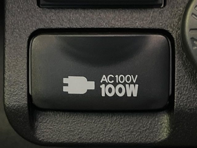 �y�A�N�Z�T���[�R���Z���g�z�L�����v��X�|�[�c�A�A�E�g�h�A�ł̃A�N�e�B�r�e�B�͂������A�ЊQ�E��d�̍ۂɏ����ɂ��Ȃ�AC100V�R���Z���g�𑕔���P�[�^�C��^�u���b�g�A�Q�[���@��̏[�d�ɂ���