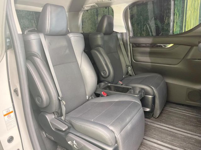 �㕔���Ȃ��C�ɂȂ�^�]�ȃV�[�g���͎g�p�������Ȃ��A�ǍD�ȏ�ԂƂȂ��Ă��܂��B�O�I�[�i�[�l�����J�Ɏg���Ă������Ƃ��悭�킩��܂��ˁB�悤�ȃL�Y�E�����ւ��蓙�A�傫�ȃ_���[�W�͂Ȃ��A�ǍD�ȏ�Ԃł��B