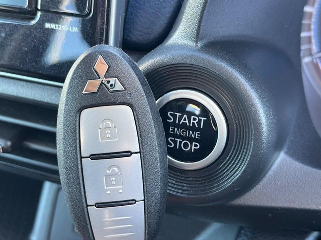 �y�I�y���[�V�����L�[�z�J�o����|�P�b�g�ɓ��ꂽ�܂܂ł��h�A�̎{���E�������\�ȃX�}�[�g�L�[�𑕔��B�G���W���̃I���E�I�t�����J�M�����o���K�v����������Ƃ��Ă��֗��ł���