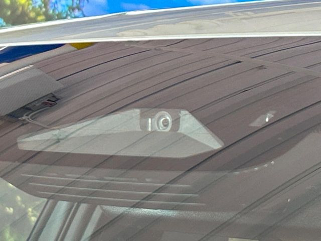 �y�v���N���b�V���Z�[�t�e�B�z�O���̎ԗ��������m���A�Փ˂������Ȏ��͌x��Œ��ӂ𑣂��A�u���[�L�𓥂ޗ͂��T�|�[�g�B�u���[�L�𓥂߂Ȃ������ꍇ�͏Փ˔�Q�y���u���[�L���쓮�A�Փˉ�����T�|�[�g���܂��B