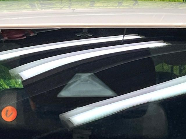 �y�g���^�Z�[�t�e�B�Z���X�z���s���ɑO���̎ԗ�����F�����A�Փ˂������Ȏ��͌x��ƃu���[�L�ŏՓˉ���Ɣ�Q�y�����A�V�X�g�B�����S�Ƀh���C�u�����y���݂��������܂��B