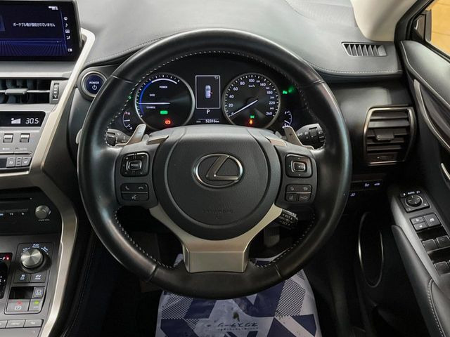 �y�����v�����X�e�A�����O�z�㎿�Ȋv���g�p���邱�ƂŁA��ɂ����������݂ƂĂ��^�]���₷���n���h���ł���