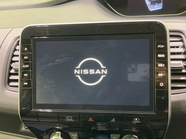 �y�����i�r�z�l�C�̏����i�r�𑕔����Ă���܂��B�i�r�̎g���₷���͂������A�I�[�f�B�I�@�\���[��!�L�����v�◷�s�͂������A�ʋ΂┃�����ȂǕ��i�̃h���C�u���y�����Ȃ�͂���