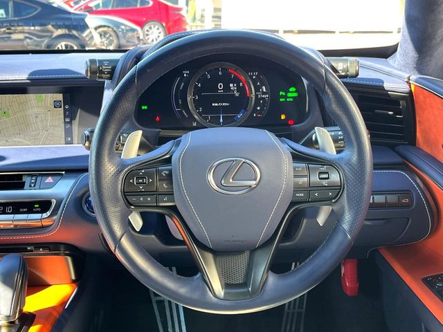 �y�����v�����X�e�A�����O�z�㎿�Ȋv���g�p���邱�ƂŁA��ɂ����������݂ƂĂ��^�]���₷���n���h���ł���