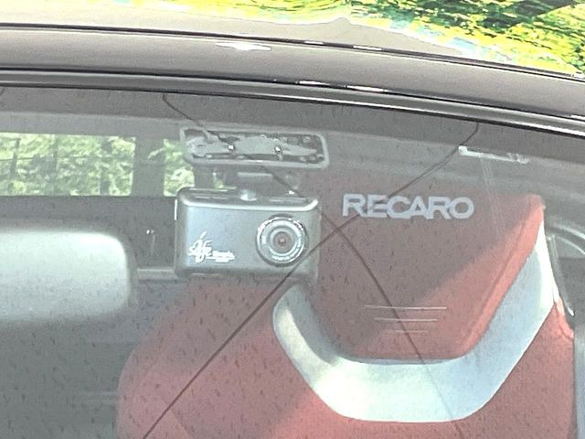 �y�h���C�u���R�[�_�[�z�h���C�u���R�[�_�[����!���s���͂������A������^�]�⎖�̂ɑ��������ہA�f���ŋL�^���A����̃��X�N�ɔ����܂��B���L�^�pSD�J�[�h�͂��q�l�����g�ł��������������K�v������܂��B