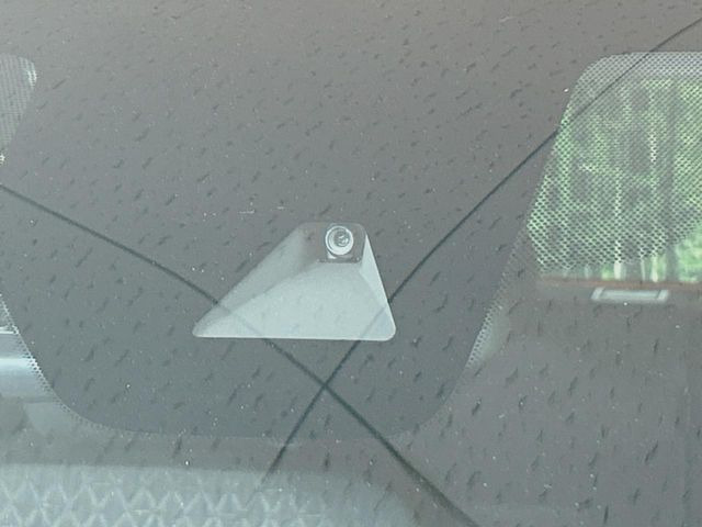 �y�C���e���W�F���g�G�}�[�W�F���V�[�u���[�L�z�t�����g�J�����őO���̎ԗ�����s�҂����m�B�Փ˂������Ȏ��͏Փ˔�Q�y���u���[�L���쓮�A�Փˉ�����T�|�[�g�B�����S�Ƀh���C�u�����y���݂��������܂��B