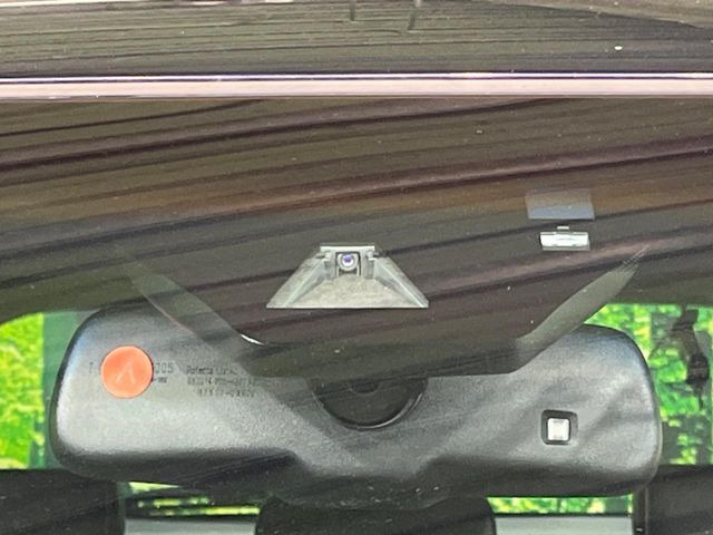 �y�g���^�Z�[�t�e�B�Z���X�z���s���ɑO���̎ԗ�����F�����A�Փ˂������Ȏ��͌x��ƃu���[�L�ŏՓˉ���Ɣ�Q�y�����A�V�X�g�B�����S�Ƀh���C�u�����y���݂��������܂��B