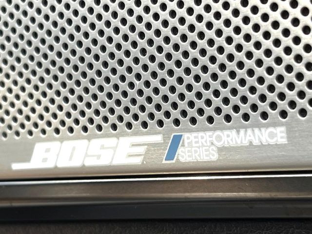 �yBOSE�T�E���h�V�X�e���z���i�ʃT�E���h�V�X�e���𓋍ځB��p�̃`���[�j���O���{���ꂽ�召�l�X�ȃX�s�[�J�[����ǎ��ȃT�E���h���t�ł��A�Տꊴ���ӂ�鉹����Ԃ����o���܂��B