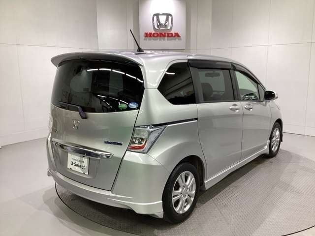 フリードハイブリッド1.5 ジャストセレクション