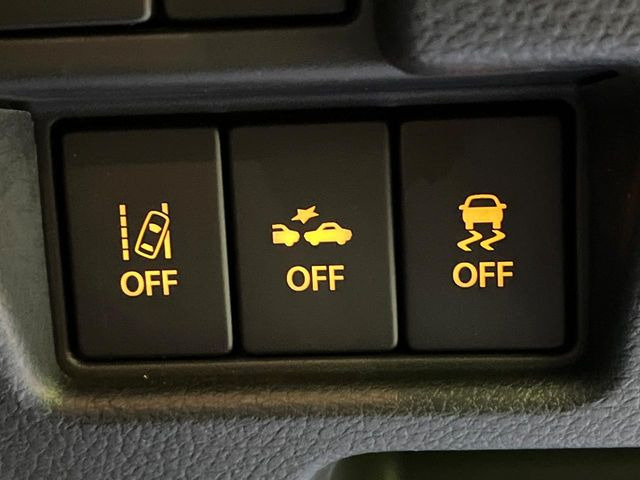 �y�X�Y�L �Z�[�t�e�B�T�|�[�g�z���s���ɑO���̎ԗ�����F�����A�Փ˂������Ȏ��͌x��ƃu���[�L�ŏՓˉ���Ɣ�Q�y�����A�V�X�g�B�����S�Ƀh���C�u�����y���݂��������܂��B