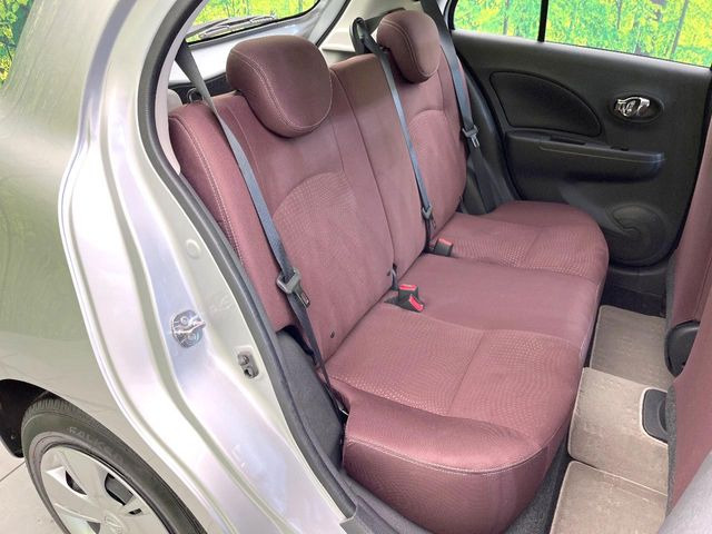 �R���p�N�g�J�[�ł����A�Z�J���h�V�[�g�͏\���ȍL����������K�ɂ���肢�������܂���V�[�g��|���đ傫�ȉו���ς񂾂�ƁA�p�r�̕����L��1��ł��B