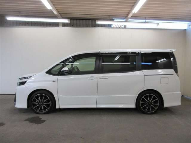 ヴォクシー2.0 ZS G’s