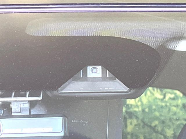 �y�C���e���W�F���g�G�}�[�W�F���V�[�u���[�L�z�t�����g�J�����őO���̎ԗ�����s�҂����m�B�Փ˂������Ȏ��͏Փ˔�Q�y���u���[�L���쓮�A�Փˉ�����T�|�[�g�B�����S�Ƀh���C�u�����y���݂��������܂��B