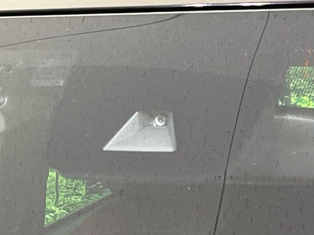 �y�z���_�Z���V���O�z���s���ɑO���̎ԗ�����F�����A�Փ˂������Ȏ��͌x��ƃu���[�L�ŏՓˉ���Ɣ�Q�y�����A�V�X�g�B�����S�Ƀh���C�u�����y���݂��������܂��B