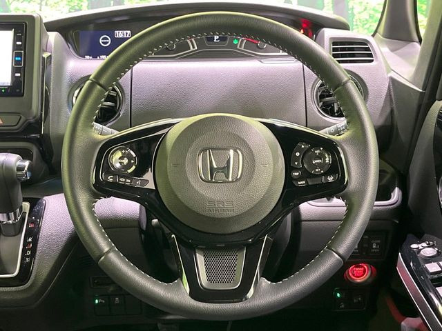 �y�����v�����X�e�A�����O�z�㎿�Ȋv���g�p���邱�ƂŁA��ɂ����������݂ƂĂ��^�]���₷���n���h���ł���