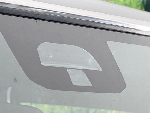 �y�z���_�Z���V���O�z���s���ɑO���̎ԗ�����F�����A�Փ˂������Ȏ��͌x��ƃu���[�L�ŏՓˉ���Ɣ�Q�y�����A�V�X�g�B�����S�Ƀh���C�u�����y���݂��������܂��B