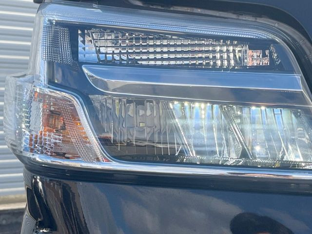 �yLED�w�b�h���C�g�z���V����ԑ��s�����ǍD�Ȏ��E���m�ۂ����S���ĉ^�]�ł��鍂�P�xLED�w�b�h���C�g�𑕔�!�_�����x�������A����d�͂��}�����Ă��܂��B