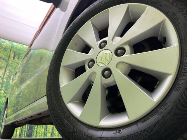 �y����14�C���`�A���~�z�C�[���z�O�ςɃ}�b�`���������A���~�z�C�[���𑕒����Ă���܂��B�e��ЊO�A���~�z�C�[����A�X�^�b�h���X�^�C�����戵�����Ă���܂��B���񂲑��k����������