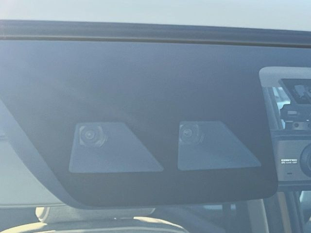 �y�X�}�[�g�A�V�X�g�z���s���ɑO���̎ԗ�����F�����A�Փ˂������Ȏ��͌x��ƃu���[�L�ŏՓˉ���Ɣ�Q�y�����A�V�X�g�B�����S�Ƀh���C�u�����y���݂��������܂��B