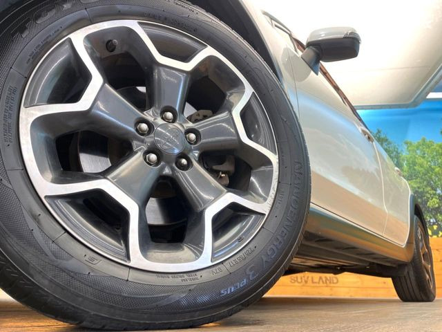 �y����17�C���`�A���~�z�C�[���z�O�ςɃ}�b�`���������A���~�z�C�[���𑕒����Ă���܂��B�e��ЊO�A���~�z�C�[����A�X�^�b�h���X�^�C�����戵�����Ă���܂��B���񂲑��k����������