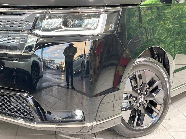 �yLED�w�b�h���C�g�z���V����ԑ��s�����ǍD�Ȏ��E���m�ۂ����S���ĉ^�]�ł��鍂�P�xLED�w�b�h���C�g�𑕔�!�_�����x�������A����d�͂��}�����Ă��܂��B