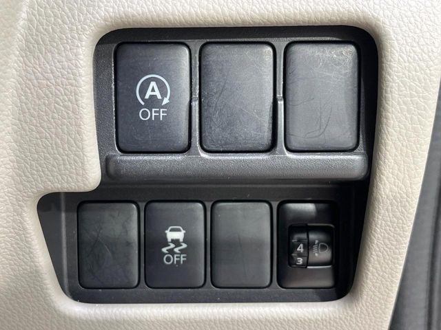 �y�A�C�h�����O�X�g�b�v�z�ԐM����a�؂Œ�Ԃ����ۂɃG���W�����~���A���ʂȔR���̏����}���܂��B�R��������ی�ɂȂ���@�\��G���W���̓u���[�L�𗣂��΍Ďn�����܂��B