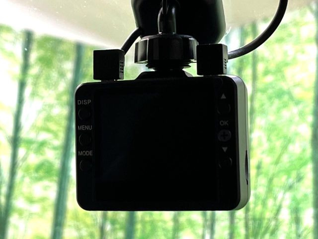 �y�h���C�u���R�[�_�[�z�h���C�u���R�[�_�[����!���s���͂������A������^�]�⎖�̂ɑ��������ہA�f���ŋL�^���A����̃��X�N�ɔ����܂��B���L�^�pSD�J�[�h�͂��q�l�����g�ł��������������K�v������܂��B