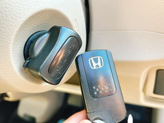 �y�X�}�[�g�L�[�z�J�o����|�P�b�g�ɓ��ꂽ�܂܃h�A�̊J���ł��A�y�X�G���W�����������܂���