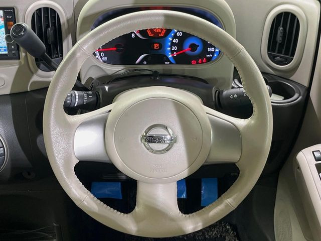 �y�����v�����X�e�A�����O�z�㎿�Ȋv���g�p���邱�ƂŁA��ɂ����������݂ƂĂ��^�]���₷���n���h���ł���