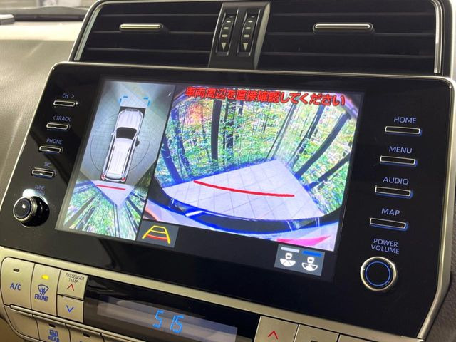 �y�p�m���~�b�N�r���[���j�^�[�z��p�̃J�����ɂ��A�ォ�猩���낵���悤�Ȏ��_��360�x�N���}�̎��͂��m�F���邱�Ƃ��ł��܂������p�������m�F���₷���A�����ꏊ�ł̐؂�Ԃ��⒓�Ԃ��X���[�Y�ɍs���܂��B