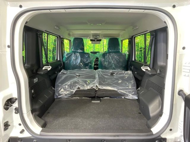 ���ڃV�[�g�͑O��X���C�h���\�ł��B���ɉ�����Α������L������������A�O�ɋl�߂�Α傫�ȃ��Q�b�W�X�y�[�X���m�ۂł��܂��B�V�[���ɉ����Ďg�������ł��邩��Ƃ��Ă��֗��ł���