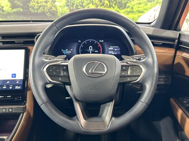 �y�����v�����X�e�A�����O�z�㎿�Ȋv���g�p���邱�ƂŁA��ɂ����������݂ƂĂ��^�]���₷���n���h���ł���