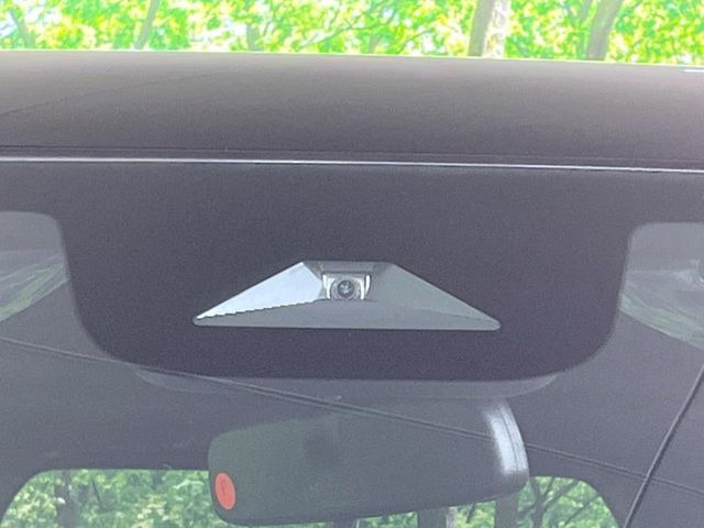 �y�z���_�Z���V���O�z���s���ɑO���̎ԗ�����F�����A�Փ˂������Ȏ��͌x��ƃu���[�L�ŏՓˉ���Ɣ�Q�y�����A�V�X�g�B�����S�Ƀh���C�u�����y���݂��������܂��B