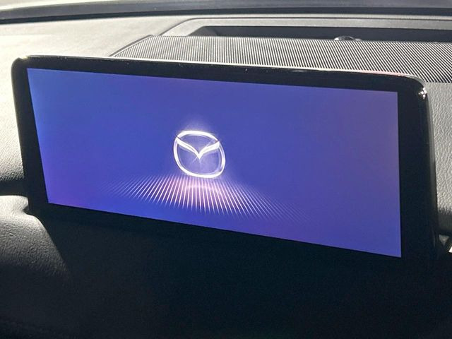 �y10.25�C���`�}�c�_�R�l�N�g�z�ԓ��̕��͋C�Ƀ}�b�`������^�f�B�X�v���C�B�X�}�z�ڑ��ł̃i�r�g�p��Bluetooth�Đ����A�l�X�ȋ@�\���y���߂܂��B�����I�ȃ_�C�������삪�\�ŁA�g��������ǍD�ł��B