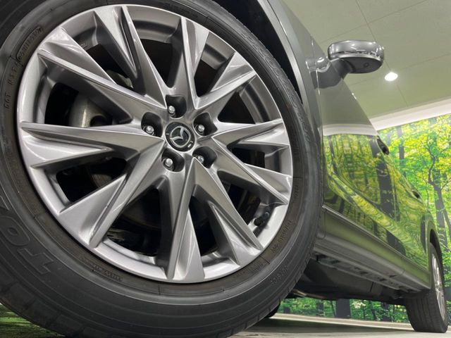 �y����19�C���`�A���~�z�C�[���z�O�ςɃ}�b�`���������A���~�z�C�[���𑕒����Ă���܂��B�e��ЊO�A���~�z�C�[����A�X�^�b�h���X�^�C�����戵�����Ă���܂��B���񂲑��k����������