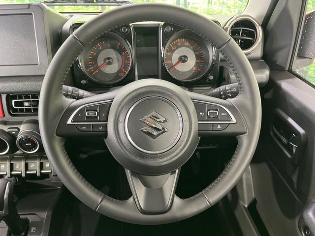 �y�����v�����X�e�A�����O�z�㎿�Ȋv���g�p���邱�ƂŁA��ɂ����������݂ƂĂ��^�]���₷���n���h���ł���